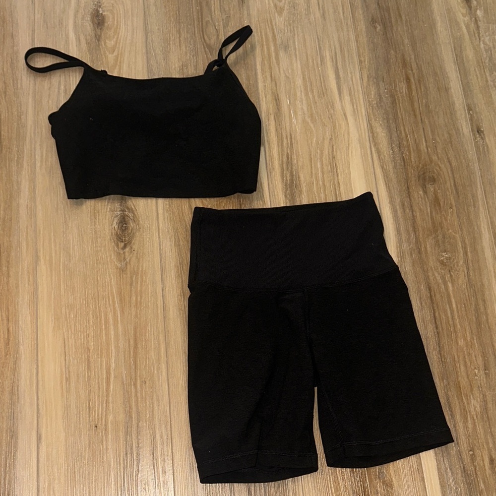 TNA Action Aritzia biker shorts and padded crop set size small